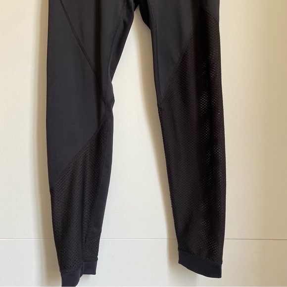 3/$39 JoyLab Mesh details leggings M - Picture 2 of 4
